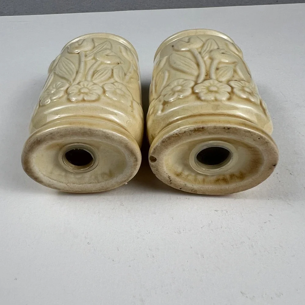 Vintage Salt and Pepper Shakers Set Cream Tulip Floral Ceramic Farmhouse Decor